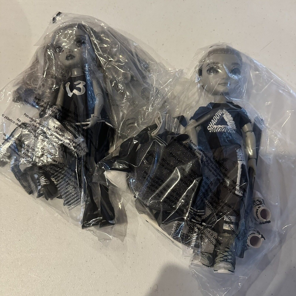 Set Of 2 Shadow High Nicole‎ Steel Ash Silverstone Dolls W/ Accessories *READ*